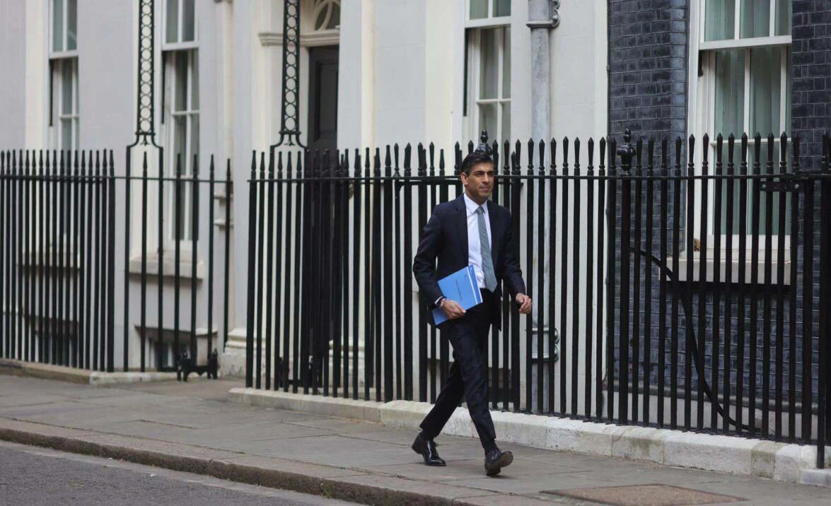 cuts VAT on energy efficiency 10