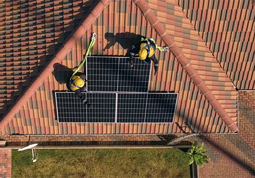 Το Age Of Electricity' Lights The Path For Sun King's Solar Success