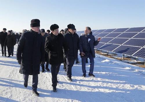100 MW ηλιακό πάρκο που αναπτύχθηκε με επιτυχία στο Καζακστάν